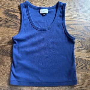 Universal Thread Tank